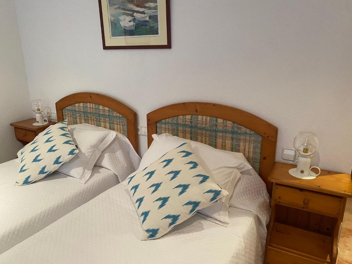 Hostal Restaurante Cala 칼라 피구에라 외부 사진